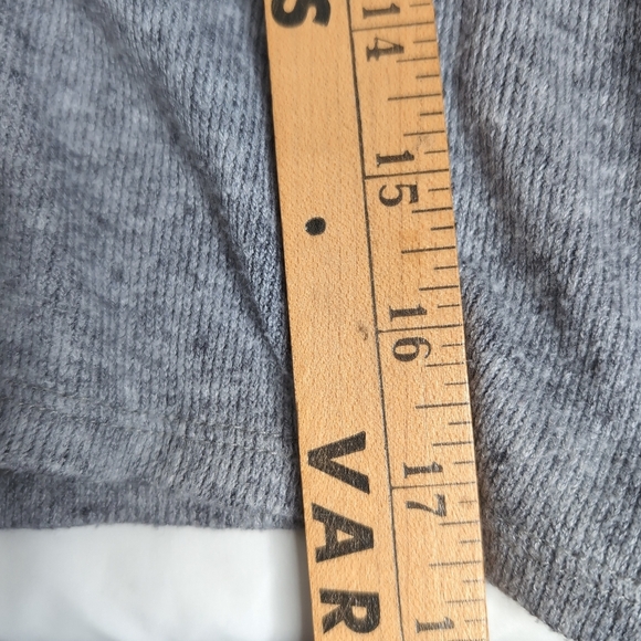 Zara Light weight Grey Cropped Button Cardigan, Size S - Picture 6 of 6